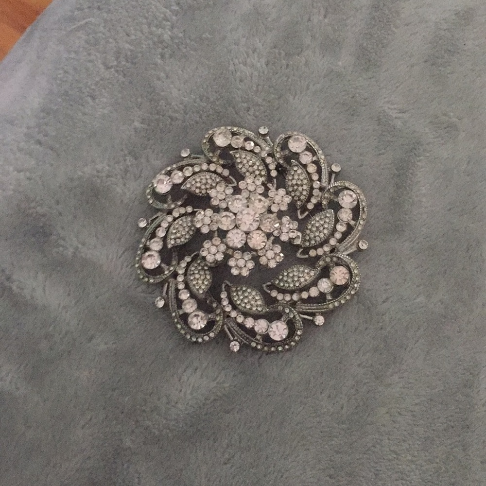 Brooch